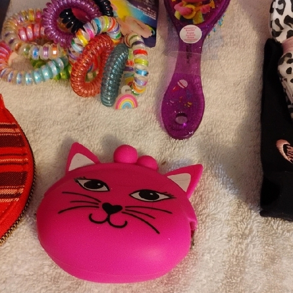 Pink and Green Kids Hair Accessories Set - Picture 6 of 11